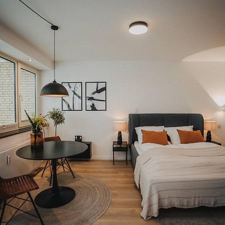 Downtown Apartment Mit Luxusbad Am Hafen Nur 5 Minuten Zu Fuss In Die Innenstadt Und Zum Bahnhof! Oldenburg Kültér fotó