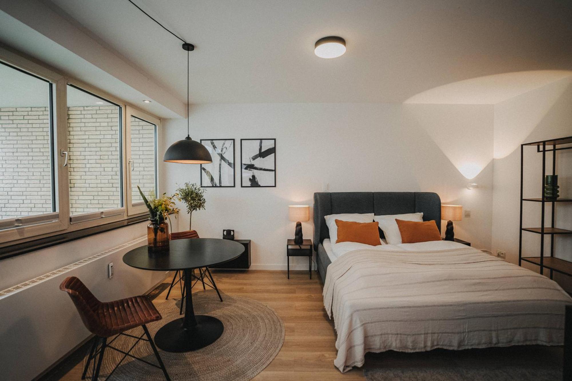 Downtown Apartment Mit Luxusbad Am Hafen Nur 5 Minuten Zu Fuss In Die Innenstadt Und Zum Bahnhof! Oldenburg Kültér fotó