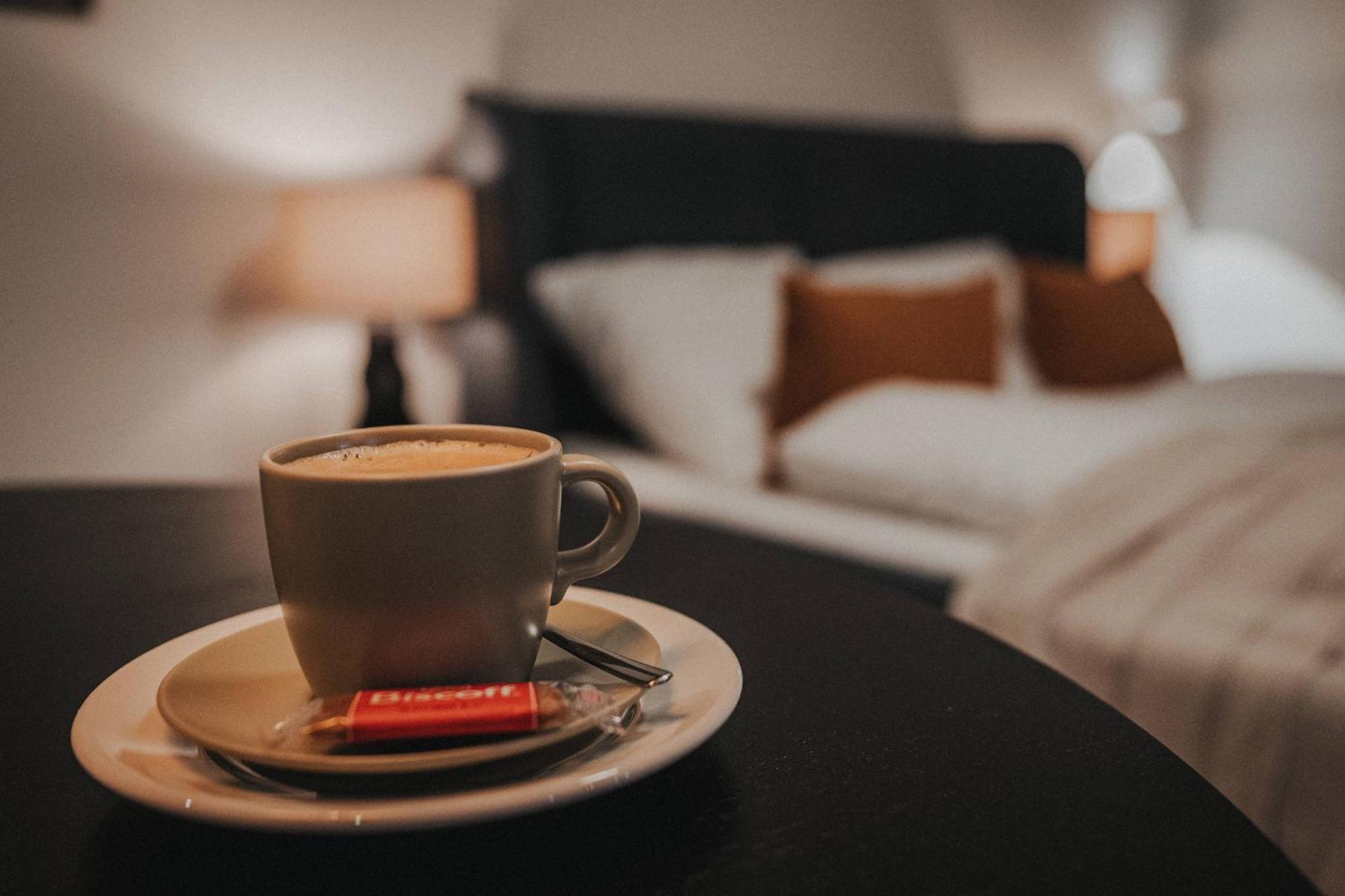 Downtown Apartment Mit Luxusbad Am Hafen Nur 5 Minuten Zu Fuss In Die Innenstadt Und Zum Bahnhof! Oldenburg Kültér fotó