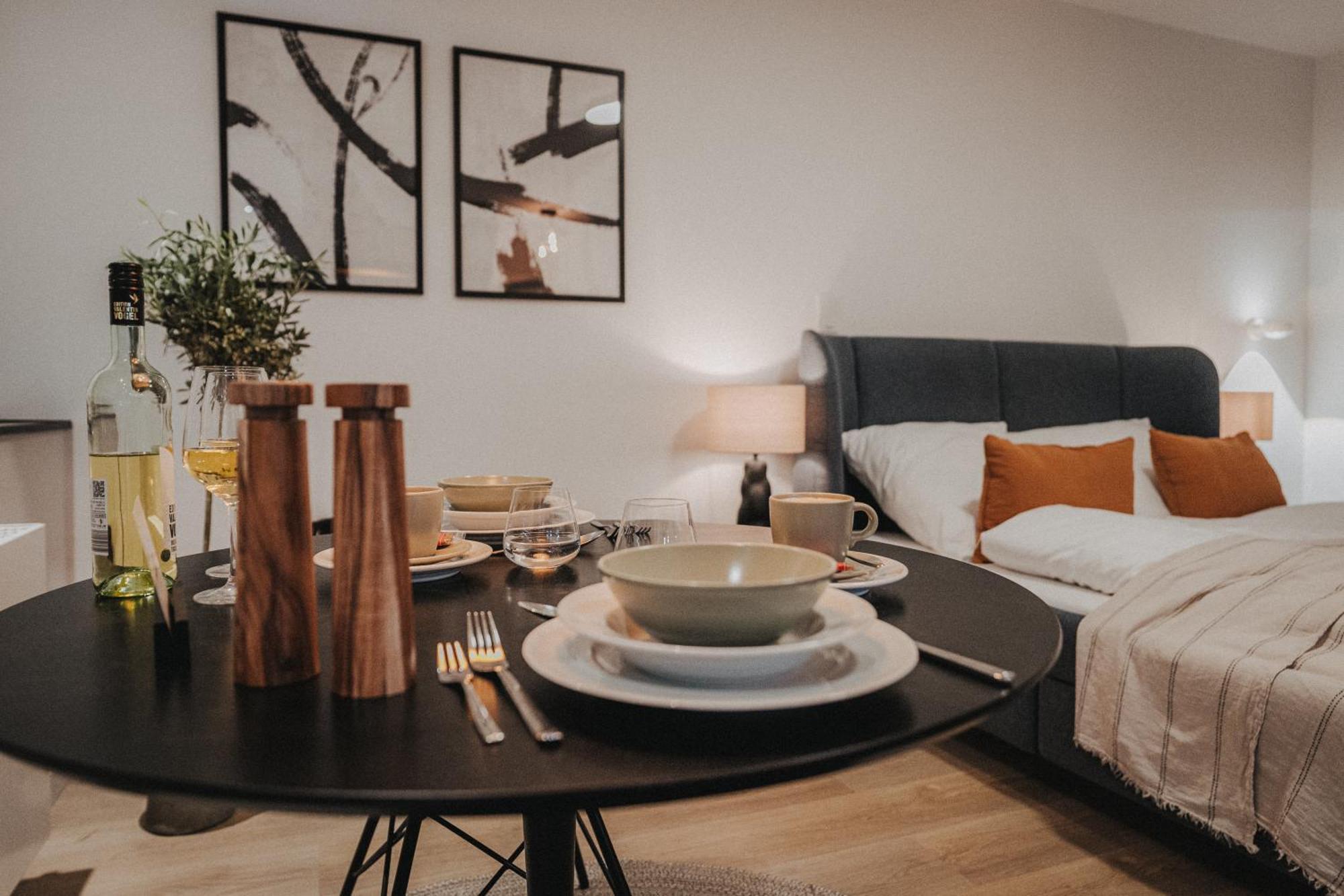 Downtown Apartment Mit Luxusbad Am Hafen Nur 5 Minuten Zu Fuss In Die Innenstadt Und Zum Bahnhof! Oldenburg Kültér fotó