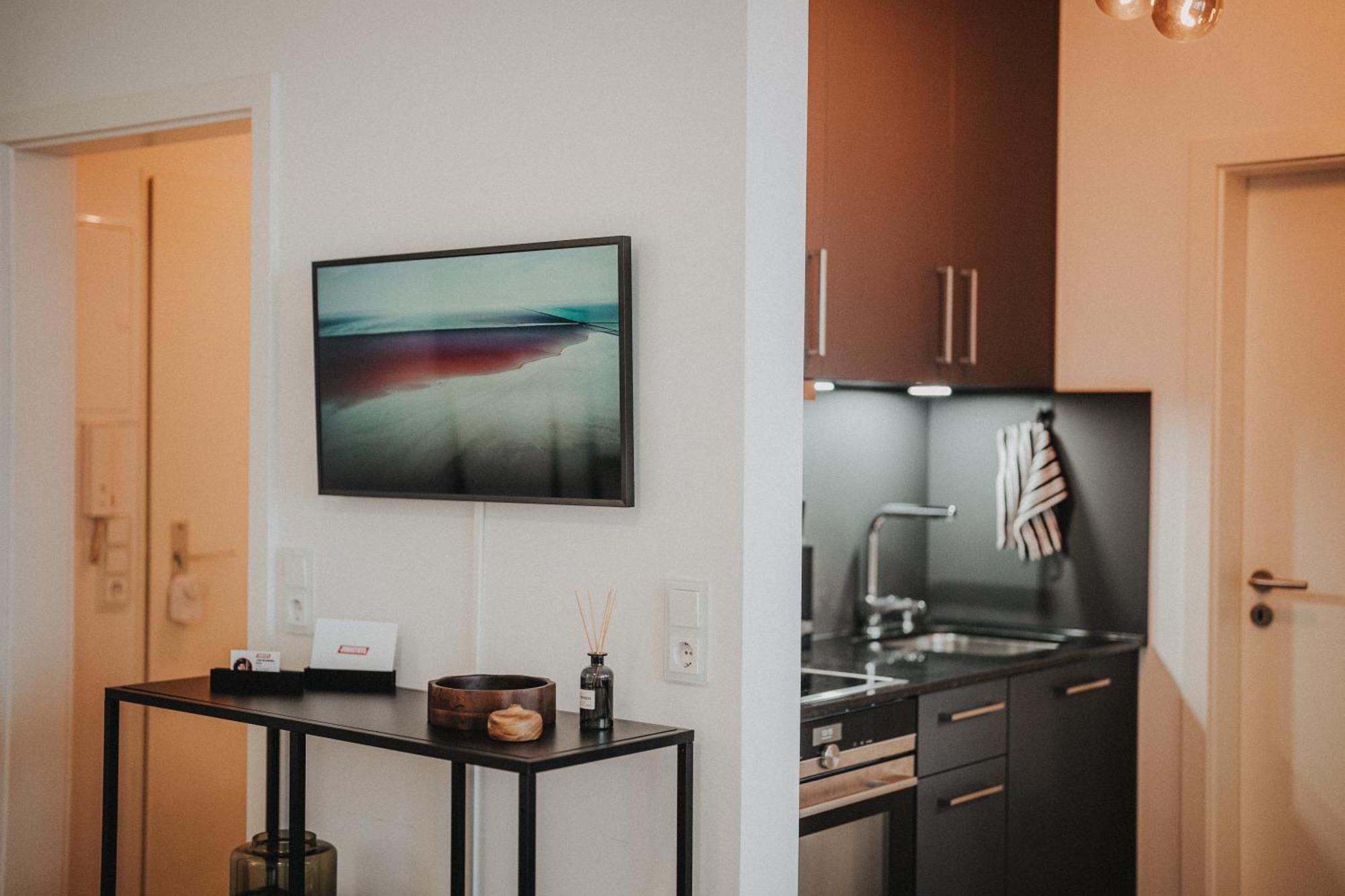 Downtown Apartment Mit Luxusbad Am Hafen Nur 5 Minuten Zu Fuss In Die Innenstadt Und Zum Bahnhof! Oldenburg Kültér fotó